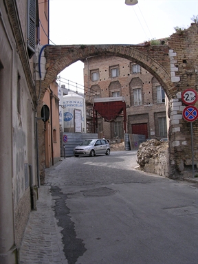 Porta Cipriana