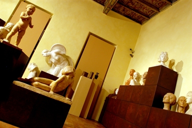 Sala della Pinacoteca Civica di Palazzo Bonomi Gera