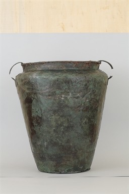 situla con coperchio