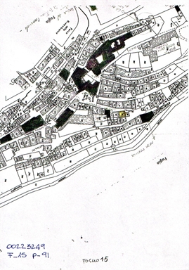 Casa con arco gotico