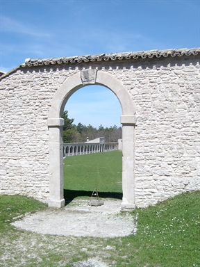 Portico di Macereto