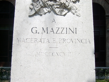 Monumento a Giuseppe Mazzini