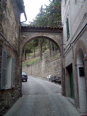 Arco di via Agnese Alberici