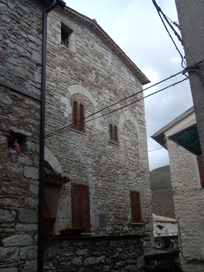 Casa torre di Bussi