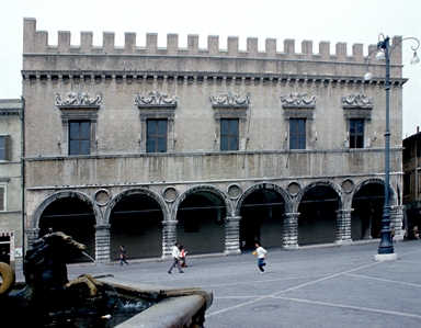 Facciata del Palazzo Ducale di Pesaro