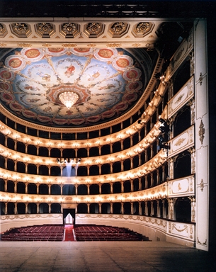 Veduta dei palchi del Teatro Rossini di Pesaro