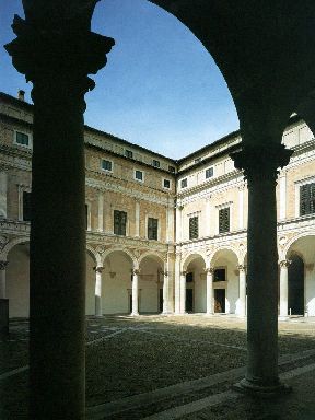 Cortile interno del Palazzo Ducale di Urbino