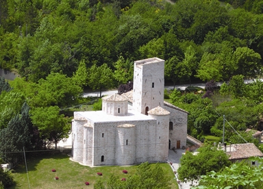 Abbazia di San Vittore alle Chiuse