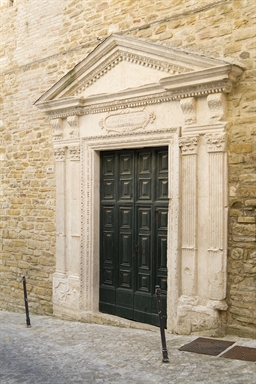 Portale della Chiesa di San Filippo Neri