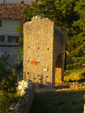 Porta del dell'antico Castrum Smerilli