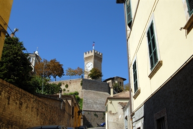Scorcio di San Benedetto del Tronto con la Torre dei Gualtieri