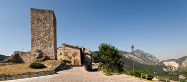 Torre isolata, nota anche come Torre di Pierosara