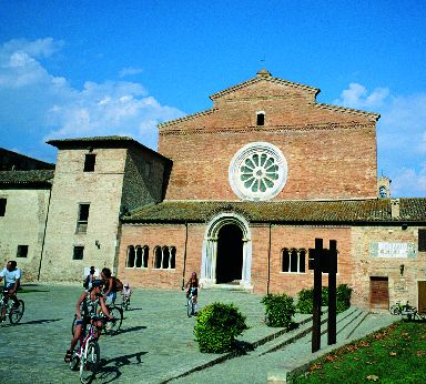 Abbazia di Santa Maria di Chiaravalle di Fiastra