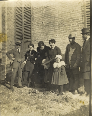 Villeado Craia, Tita e Adalgisa Valori, Maria Renzi e la bimba Iole Renzi a casa De Vecchis