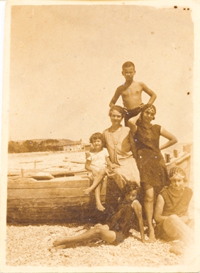 Fratelli Renzi sulla spiaggia di Pedaso