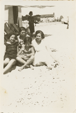 Fratelli Renzi sulla spiaggia di Pedaso