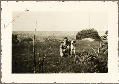 Militare con cane a Gargaresh, Libia