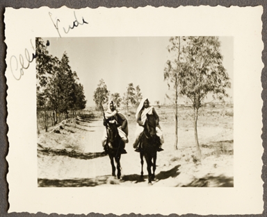 Militari libici a cavallo a Collina Verde, Libia