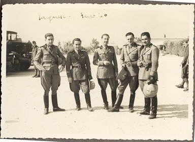 Militari ritratti a Gargaresh, Libia