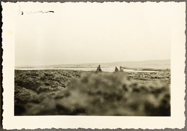 Tre militari sugli scogli