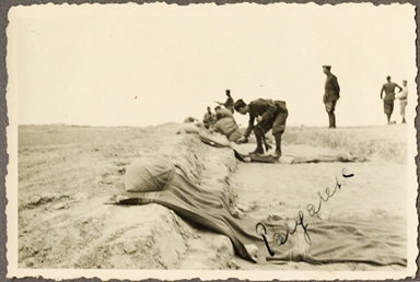 Trincea e militari al fronte di Gargaresh