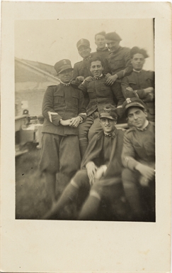 Foto di un gruppo di militari