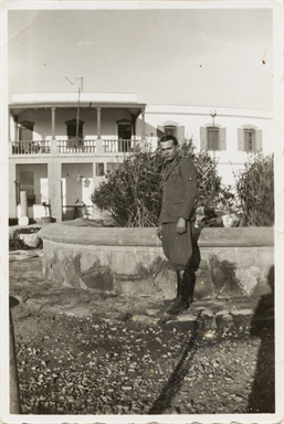 Emilio Del Zozzo durante il servizio militare in Sicilia