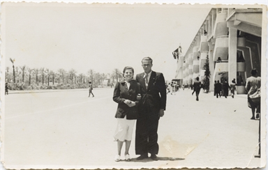 Ritratto di Emilio Del Zozzo insieme alla fidanzata Concettina