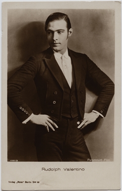 Ritratto di Rodolfo Valentino