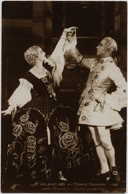 R. Valentino et Doris Kenyon dans Monsieur Beaucaire