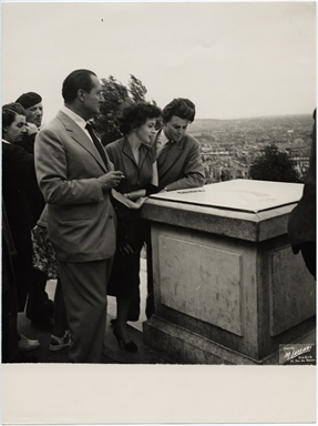 Nerio Bernardi, Gina Lollobrigida, Gerard Philippe a Parigi