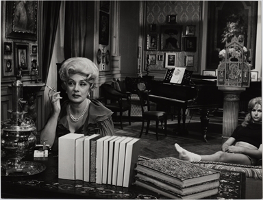 Andreina Pagnani in una scena del film Il giudizio universale, di Vittorio De Sica, 1961
