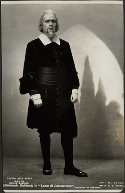 Ritratto di Duilio Baronti in abiti di scena dall'opera 