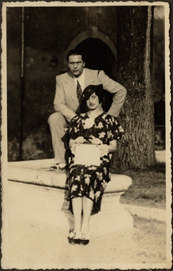 Ritratto di Duilio Baronti insieme a una donna