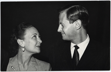 Il regista Mario Ferrero ritratto insieme all'attrice Elsa Merlini